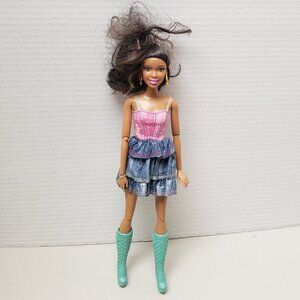 Barbie Fashionistas Artsy Nikki Swappin' Styles Doll